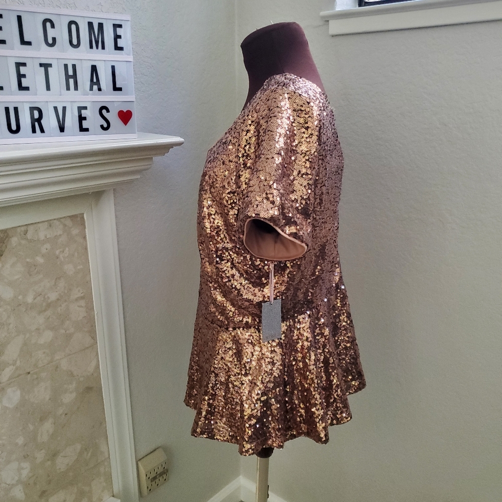 NWT FOREVER 21+ SEQUIN TOP SIZE 2X - Picture 2 of 5